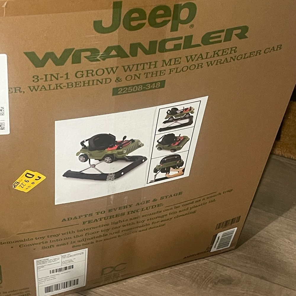 Jeep Wrangler Green and Black Walker